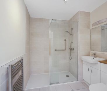 2 bedroom retirement property to rent - Photo 6
