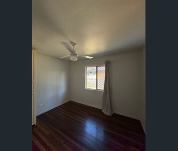 Affordable 3-Bedroom Home with Large Carport in Riverview - Perfect... - Photo 4