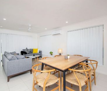 STYLISH LOW MAINTENANCE DUPLEX - Photo 1