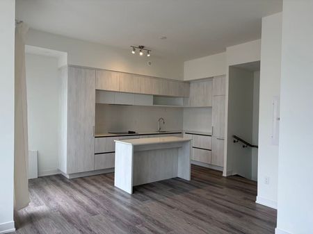 For Lease - 8 David Eyer Road Unit# 1224, Richmond Hill, Ontario - Photo 3