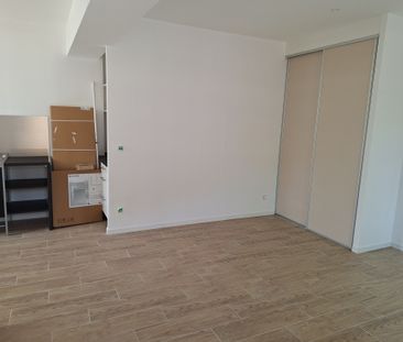 Location Appartement 1 pièce 31m² MONTPELLIER 34070 - Photo 6