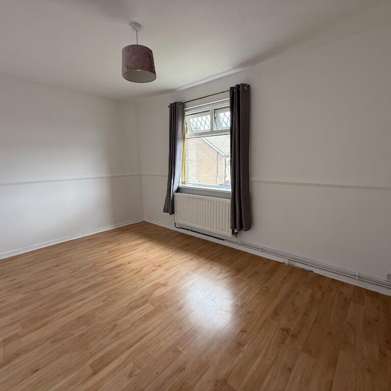 17b Greenpark Drive, Antrim, BT41 4EL - Photo 1