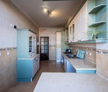 House T5 in Carcavelos e Parede, Cascais - Photo 1
