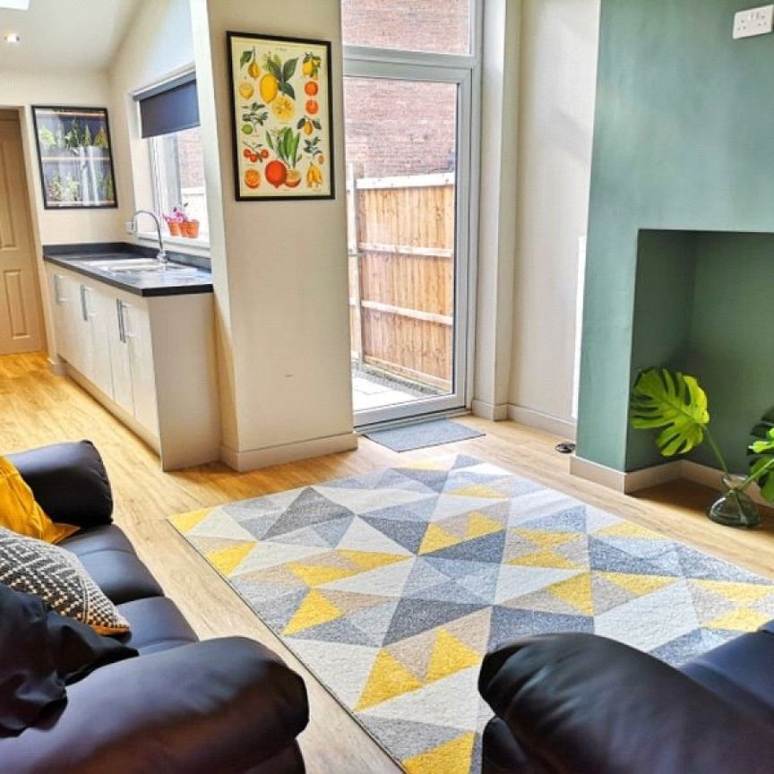 Collin Street, Beeston, Nottingham, Nottinghamshire, NG9 - Photo 1