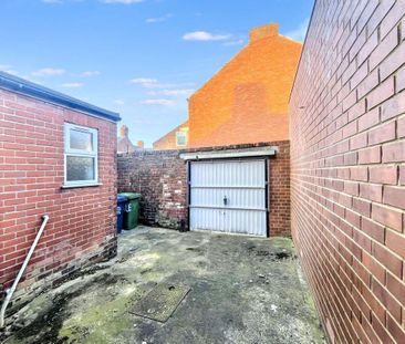 4 bed terraced house to rent in NE6 - Photo 1