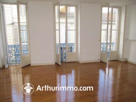 Location Appartement 3 pièces 78 m2 à Saint-Jean-d'Angély - Photo 3