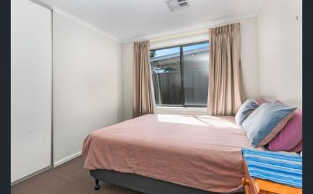 Family home in a great location! - Photo 3