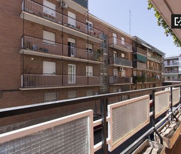 madrid, Community of Madrid 28028 - Photo 3