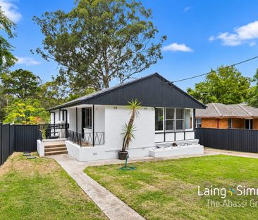 Beautifully Updated Family Home in a Quiet Penrith Location! - Photo 3