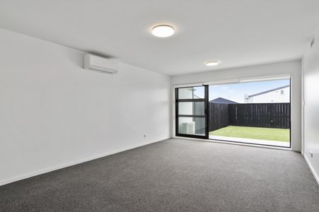Make yourself at Home – 4045 Great North Road - Photo 2