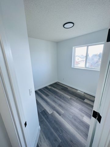 202 Saratoga Close Northeast, Calgary - Photo 4