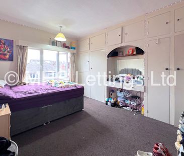 4 Bedroom Mid Terraced House for rent in Mayville Avenue - Photo 2