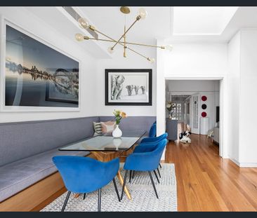 Timeless charm and outstanding renovations create a truly exceptional home, a rare and coveted sanctuary to enjoy family and friends - Photo 4