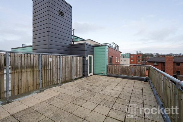 2 bedroom penthouse to rent - Photo 1