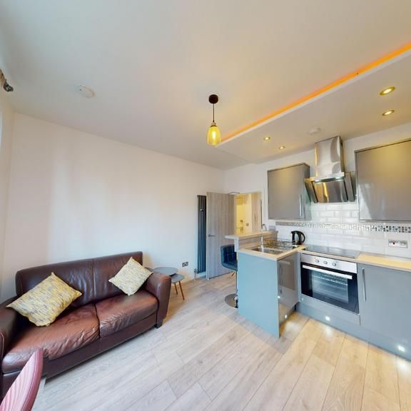 1 bedroom flat to rent - Photo 1