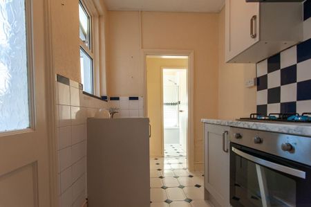 2 bedroom terraced house to rent - Photo 2