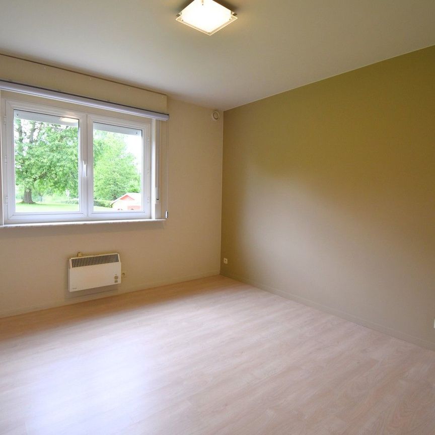 Vernieuwd 3-slaapkamer appartement te huur nabij het centrum van Sint-Pieters-Leeuw - Photo 1