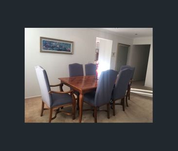 Spacious Family Home Set In Prestigious Area - Photo 5