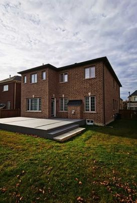 For Lease - 111 Mitchell Place, Newmarket, Ontario - Photo 1