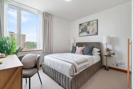 A well-presented apartment directly opposite Lord’s Cricket Ground, with concierge and parking space. - Photo 5