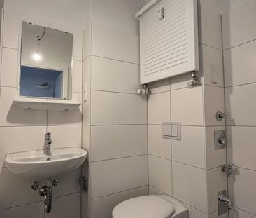 Helle 2-Raum-Wohnung mit Balkon - Foto 1