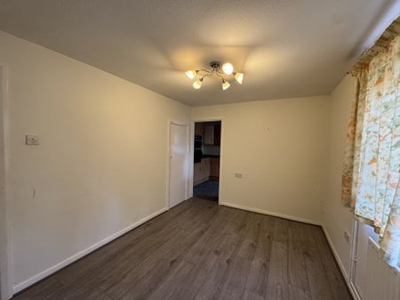 Court Lodge Road, Horley - Photo 3