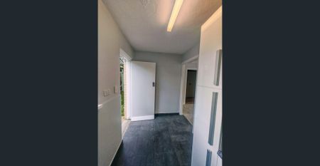 All Bills Included: Self-Contained 1-Bedroom Home in Mt Waverley Secondary School Zone - Photo 4