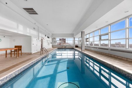 5320 Av. MacDonald, Côte-Saint-Luc, QC H3X - Photo 3