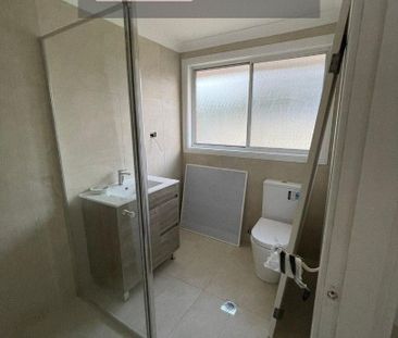 Freshly Renovated 3 Bedroom Family Home - Photo 2