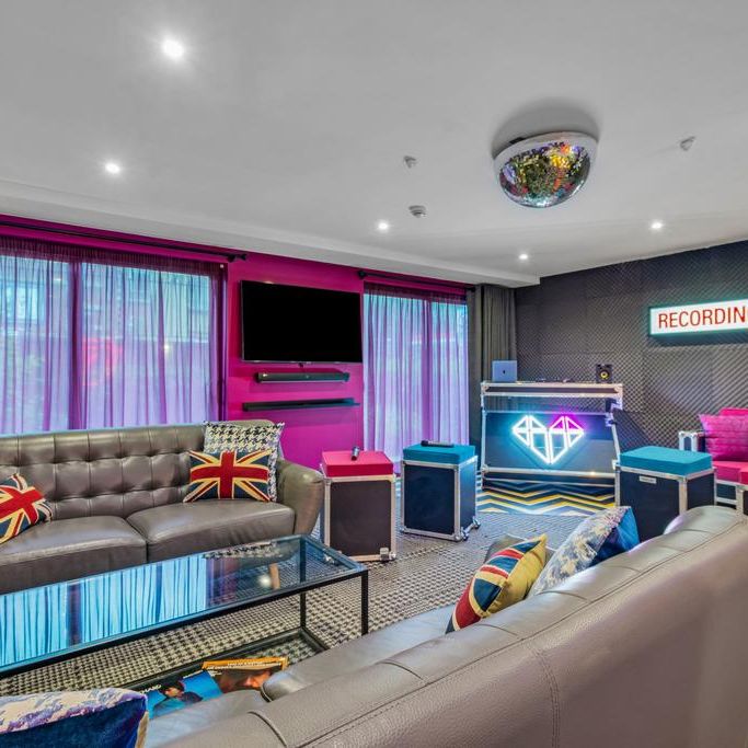 1 bedroom private hall to rent - Photo 1