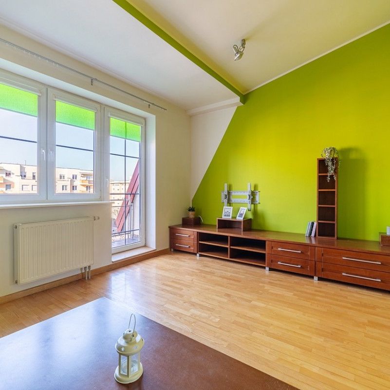 Przestronne mieszkanie/balkon/miejsce parkingowe - Zdjęcie 1