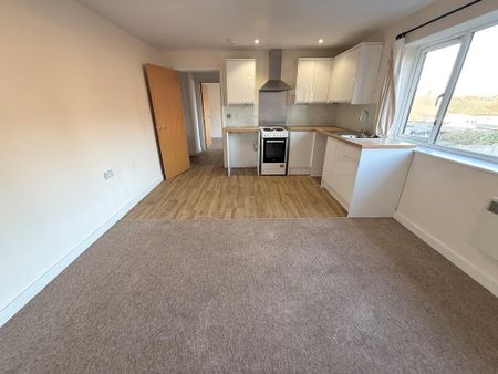 1 bedroom flat to rent - Photo 5