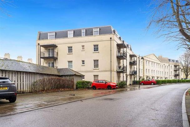 Mount Wise Crescent, Plymouth, PL1 - Photo 1