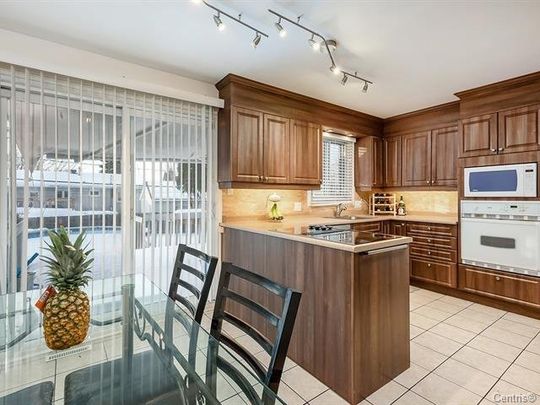 Maison de plain-pied - 6860 Av. Maupassant - Photo 1