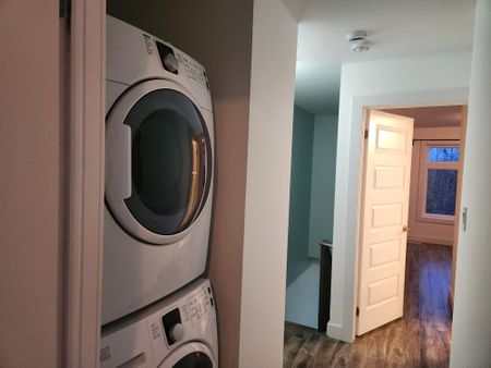 For Lease - 540 Essa Road, Barrie, Ontario - Photo 4