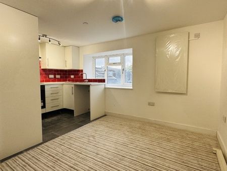 Priory Street, Carmarthen, SA31 - Photo 4