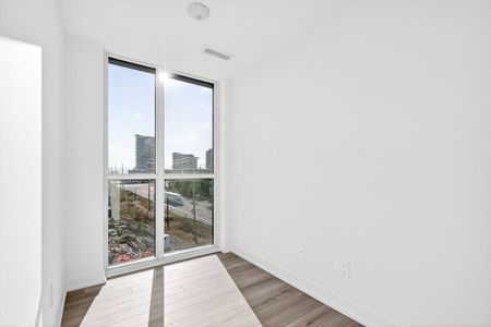 For Lease - 3071 Trafalgar Road Unit# 409, Oakville, Ontario - Photo 3