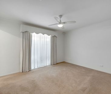 Style, Space & Executive Comfort in a Peaceful Highbury Setting - Photo 3