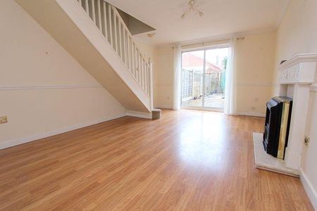 2 bedroom terraced house to rent - Photo 2