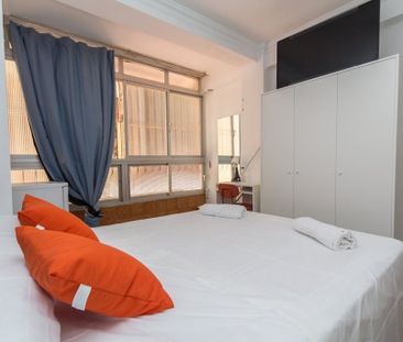 Pasaje Pezuela, Málaga, Andalusia 29010 - Photo 5