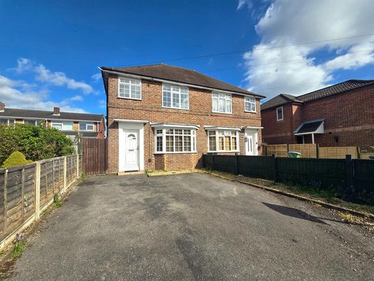 3 bedroom semi-detached house to rent - Photo 1