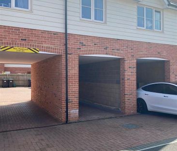 3 bedroom terraced house to rent - Photo 6