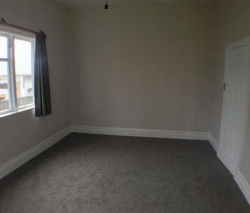 West End - 4 Bedrooms - Photo 6