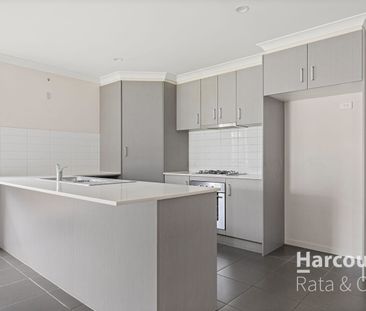 Modern Family Home in Greenvale - Photo 6