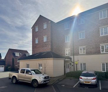 College Court, Dringhouses, York - Photo 5