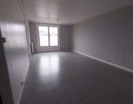 47 CORNICHE – T2 AU 3EME ET DERNIER ETAGE SANS ASCENSEUR ET SANS BALCON - Photo 2