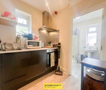 Studio to rent - Photo 3