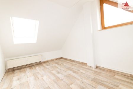 Gemütliche 4-Raum-Wohnung im Dachgeschoss im schönen Wohngebiet von Annaberg! - Photo 3