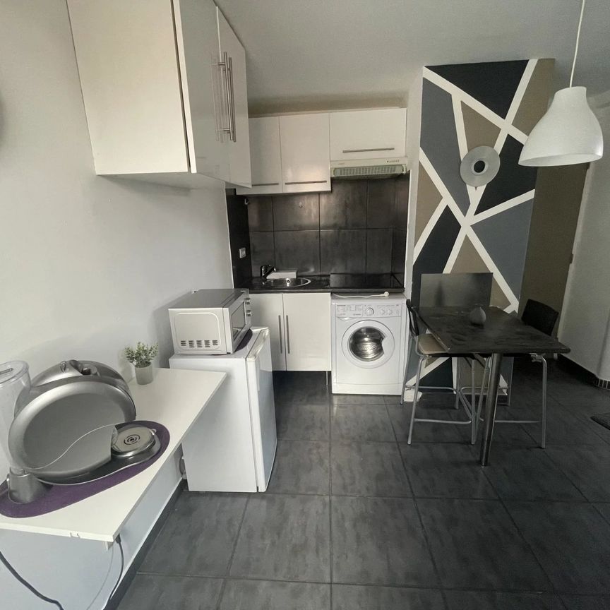 Location Appartement 1 pièce 21m² AUBAGNE 13400 - Photo 1