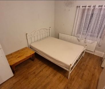 Room in a Shared House, Harlesden Road, NW10 - Photo 2